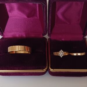 Gold Wedding ring set for his & her's